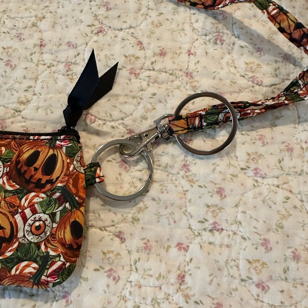 Card holder coin purse on a lanyard. Fall colors Halloween theme jack o lantern - Picture 2 of 6